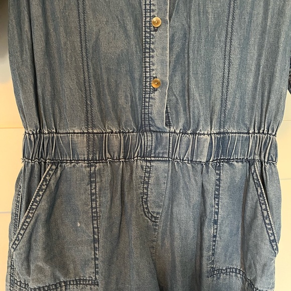 Super cute for summer denim romper, dress it up or down! - Picture 3 of 4